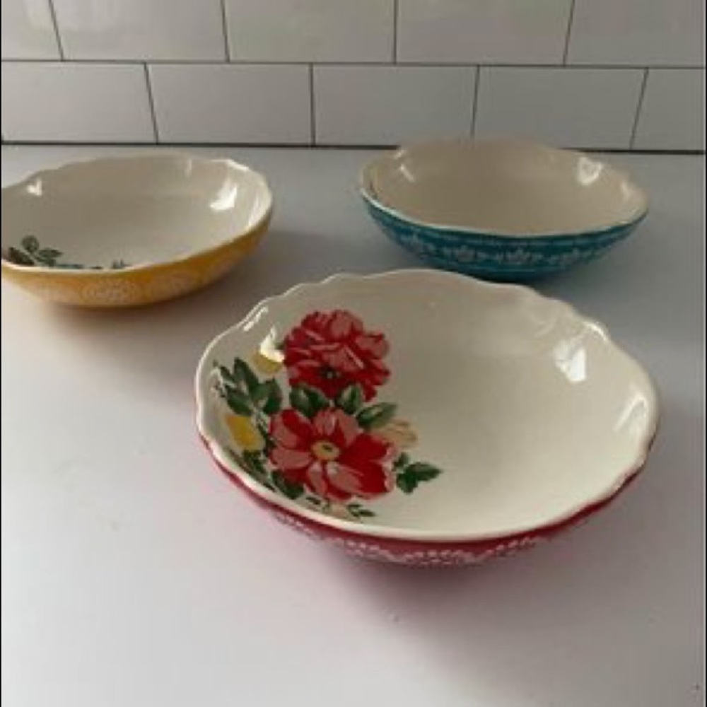 Pioneer Woman Vintage Floral Pasta Bowls